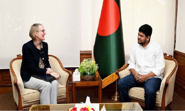 পাচারকৃত অর্থ ফেরত আনতে যুক্তরাজ্যের সহায়তা চান মাহফুজ