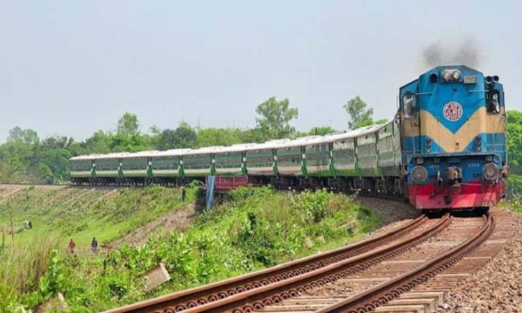 রেলের জমি থেকে স্থাপনা সরাতে সরকারের নির্দেশনা