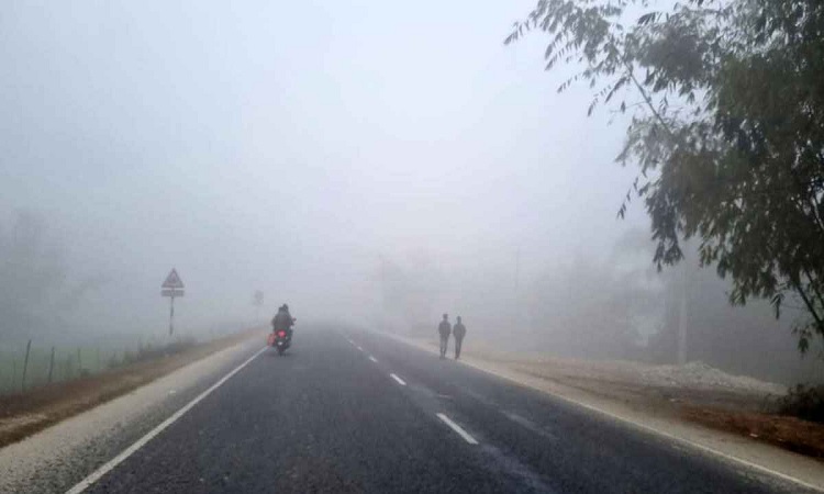 পঞ্চগড়ে শীতের তীব্রতায় ব্যাহত জনজীবন
