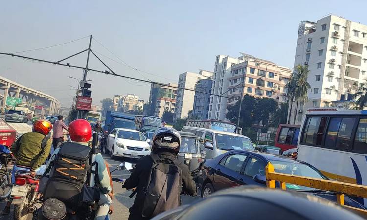 খুলেছে বনানী-কাকলী ক্রসিং