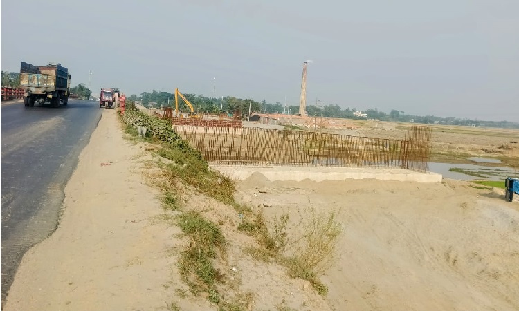 দ্রুত গতিতে চলছে ঢাকা-সিলেট মহাসড়কের ৬ লেনের কাজ