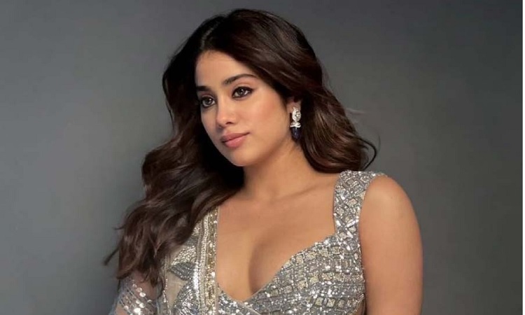 ‘পুষ্পা টু’ সিনেমা প্রসঙ্গে কড়া জবাব দিলেন জাহ্নবী