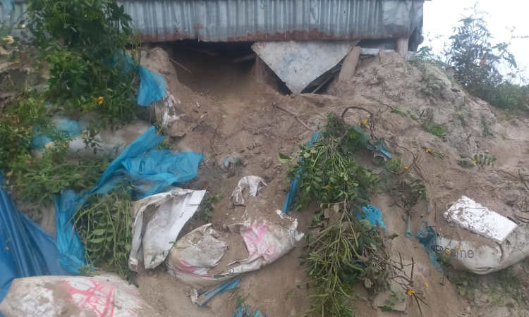 চিলমারীতে ব্রিজ নির্মাণ সাইডে চুরি