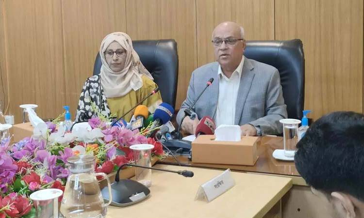 ভুয়া মুক্তিযোদ্ধাদের সাজা দেওয়া হবে: উপদেষ্টা ফারুক