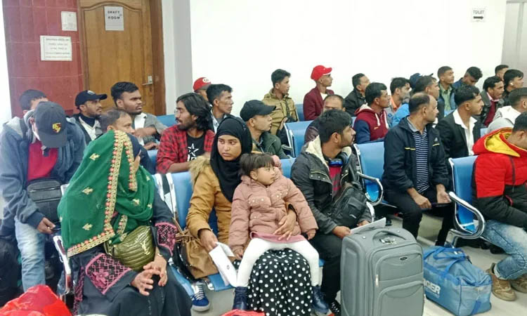 লেবানন থেকে ফিরলেন আরও ৮৫ বাংলাদেশি