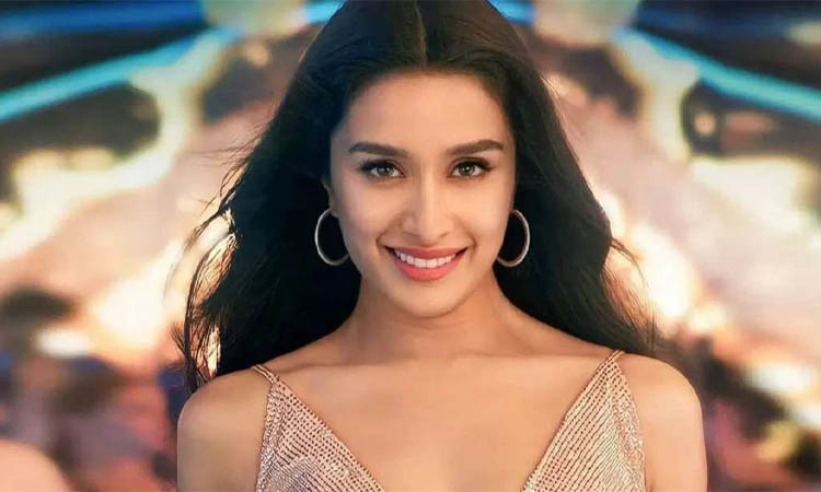 বড়া পাওয়ের জন্য ধমক দিতে পারি: শ্রদ্ধা