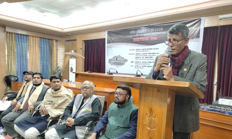 বর্তমান বুদ্ধিজীবীদের ক্রয় করতে কষ্ট করতে হয় না: চবি উপাচার্য