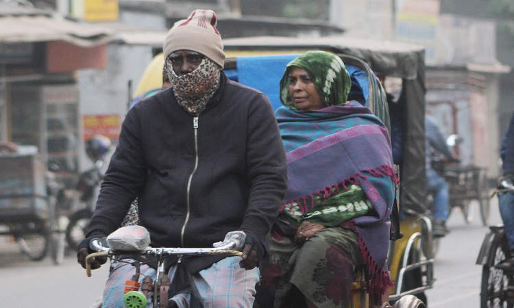 চার জেলায় মৃদু শৈত্যপ্রবাহ, রবিবার থেকে বাড়বে তাপমাত্রা