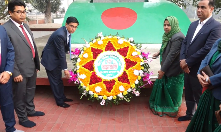 কুষ্টিয়ায় নানা আয়োজনে মহান বিজয় দিবস উদ্‌যাপিত