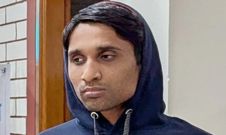বোয়ালমারীতে গণকবরে শ্রদ্ধা জানিয়ে যুবলীগ কর্মী গ্রেফতার
