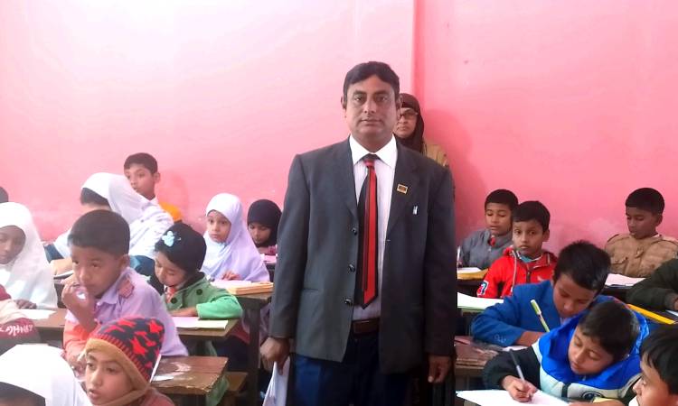 হাকিমপুরে কিন্ডারগার্টেন শিক্ষা বোর্ডের বৃত্তি পরীক্ষা শুরু