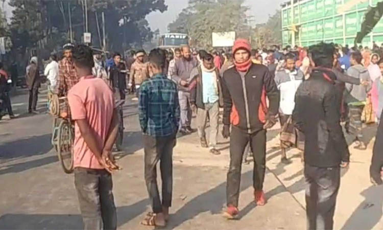 বীরগঞ্জে ট্রাকের ধাক্কায় ২ মোটরসাইকেল আরোহী নিহত