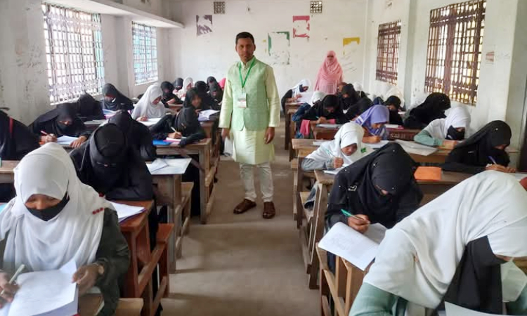সোনাগাজীতে বৃত্তি পরীক্ষা অনুষ্ঠিত