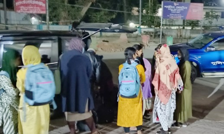 ভারতে সাজাভোগ শেষে দেশে ফিরল ১৫ নারী-শিশু