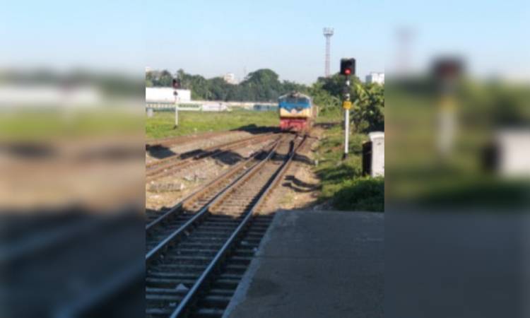 রাজধানীতে ট্রেনের ধাক্কায় যুবকের মৃত্যু
