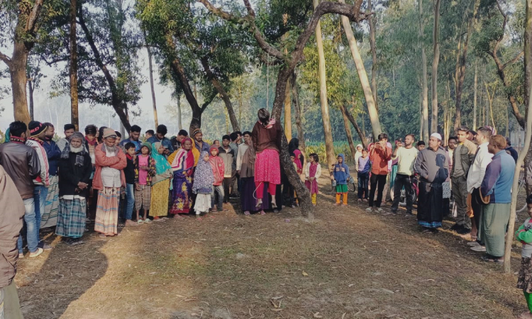 নীলফামারীতে বাগান থেকে নারীর ঝুলন্ত মরদেহ উদ্ধার