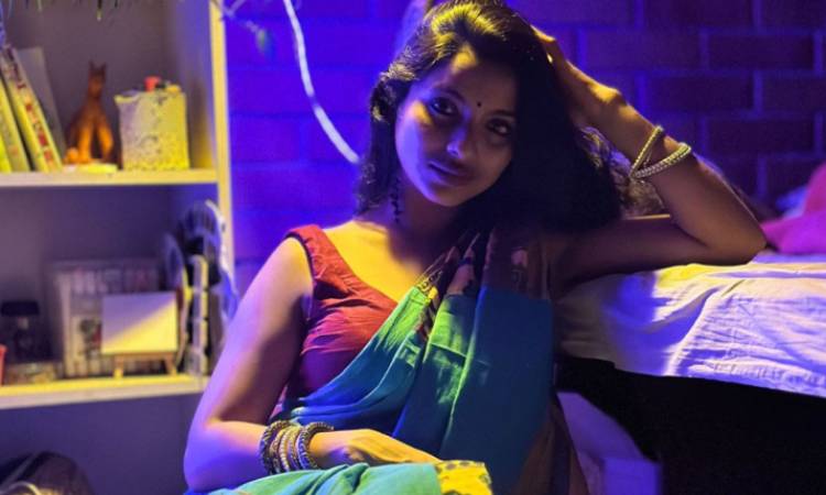 রাজনীতিবিদ বিয়ে করতে চাওয়ার কারণ জানালেন সিঁথি