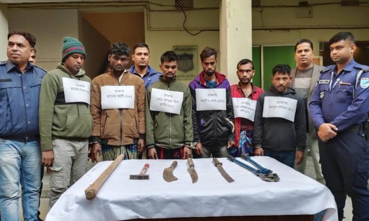 কালিহাতীতে ডাকাত দলের ৬ সদস্য গ্রেফতার