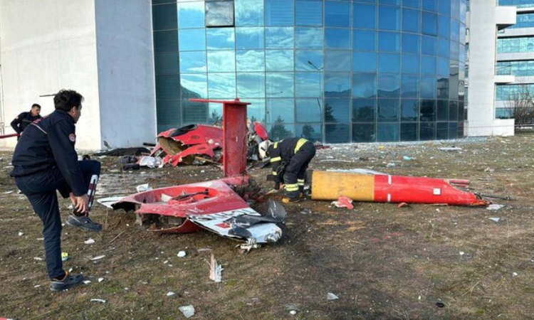 তুরস্কে হাসপাতালের ওপর হেলিকপ্টার বিধ্বস্ত, নিহত ৪