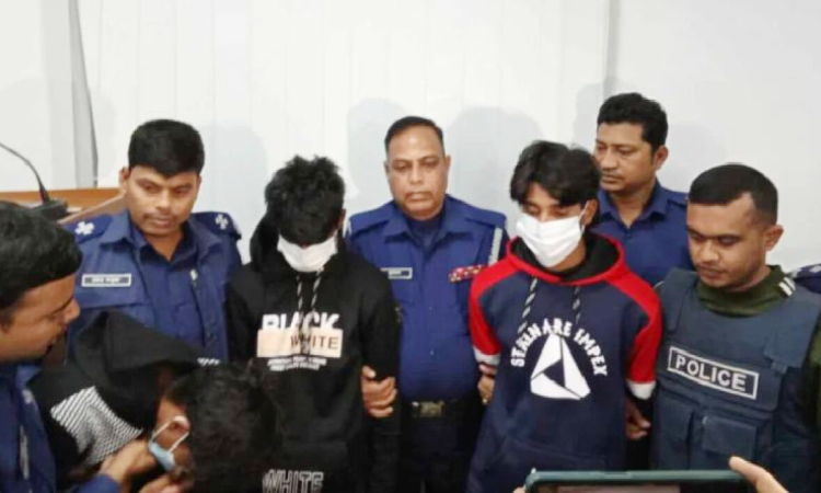'চিকিৎসা নয়, আইফোন কেনাই ছিল ব্যাংক ডাকাতির মূল লক্ষ্য'