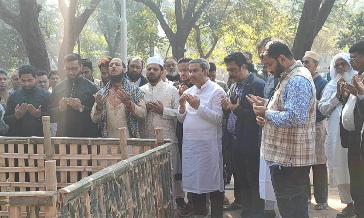চিরনিদ্রায় শায়িত উপদেষ্টা হাসান আরিফ