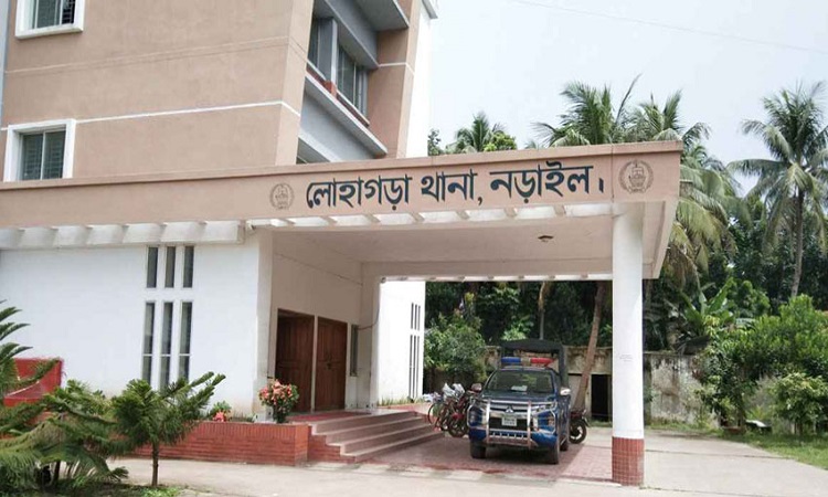কাঠ বোঝাই নসিমন উল্টে হেলপার নিহত