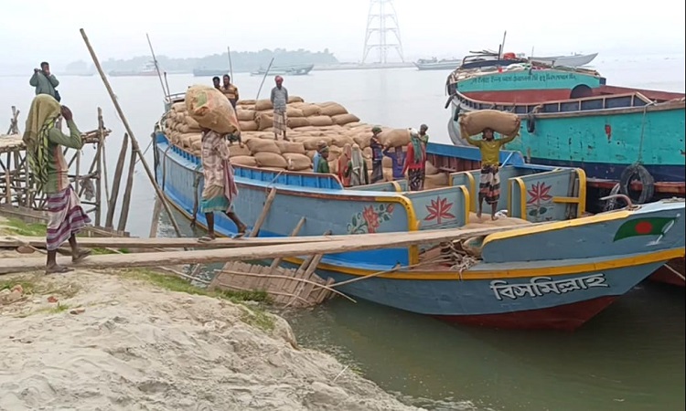 আশুগঞ্জে ইজারার পর মেঘনার ঘাট নিয়ে ধুম্রজাল