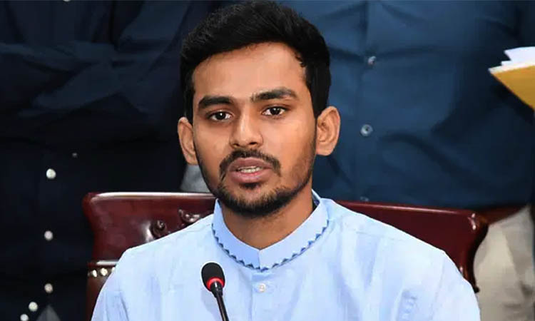 আমাদের ব্যর্থ করার ষড়যন্ত্রে জড়িতদের ছাড় নয়: উপদেষ্টা আসিফ