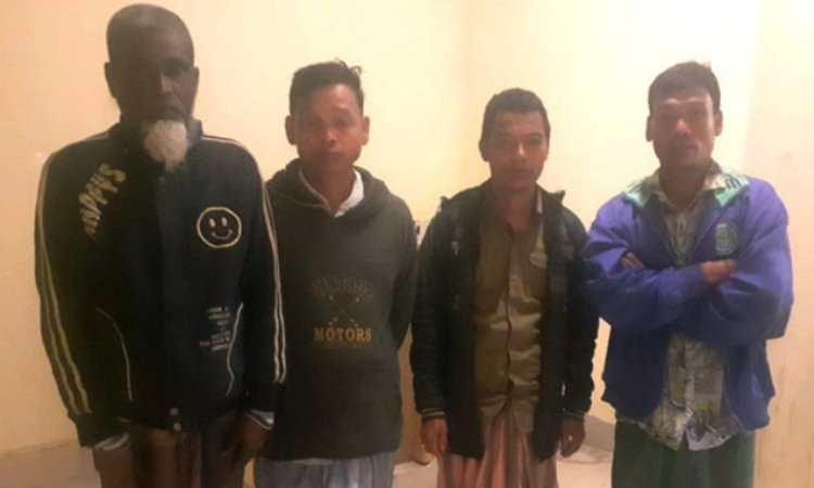 লামায় ত্রিপুরা পল্লীতে অগ্নিকাণ্ডের ঘটনায় গ্রেফতার ৪