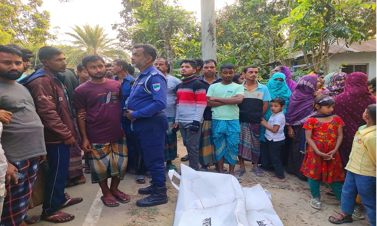 আখ বোঝাই ট্রলি ও মোটরসাইকেলের সংঘর্ষ, নিহত ১