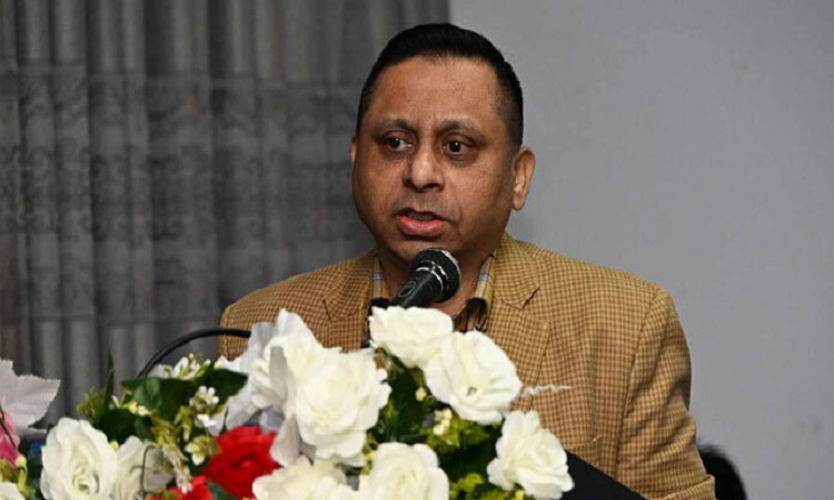 হারিছ চৌধুরীর হাড়গোড় নিয়ে গেলেন তার মেয়ে