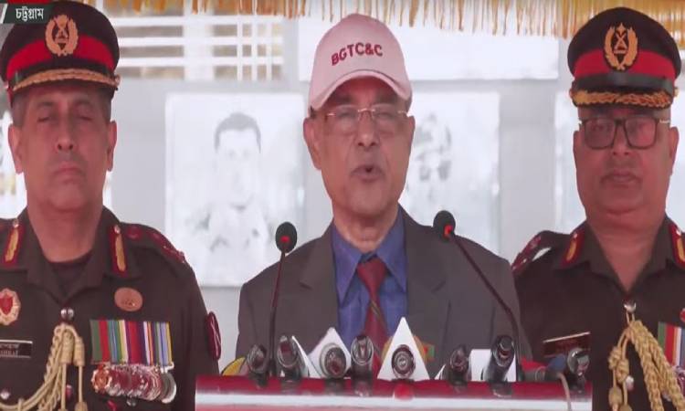 দেশ মাতৃকার রক্ষায় তোমরা প্রয়োজনে জীবন দেবে: স্বরাষ্ট্র উপদেষ্টা