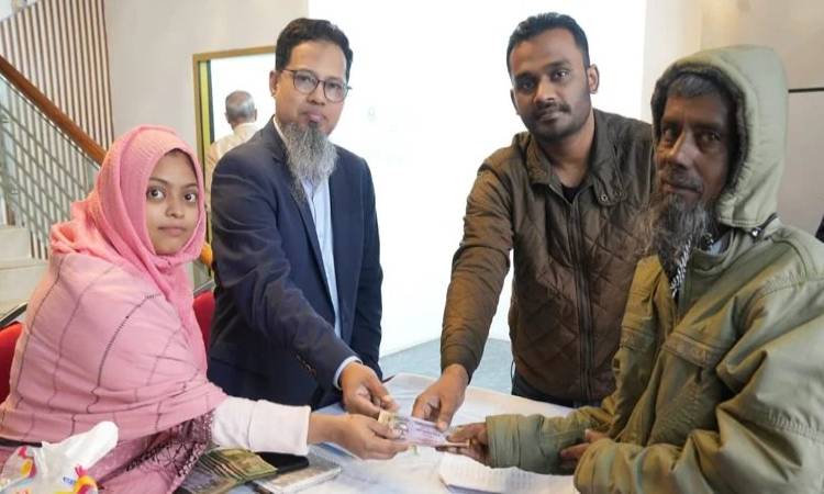 কড়াইল বস্তির আগুনে ক্ষতিগ্রস্তদের আর্থিক সহায়তা দিল ডিএনসিসি