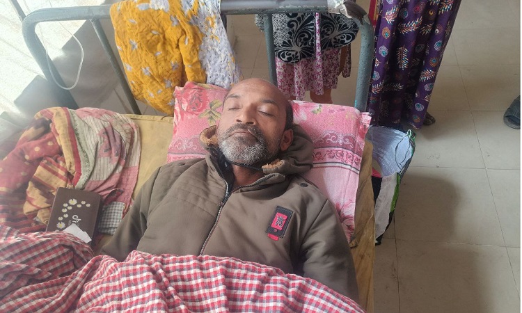 জামাইয়ের বাড়িতে হামলার শিকার শ্বশুর, থানায় অভিযোগ