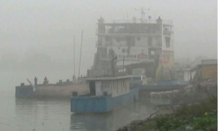 পাটুরিয়া-দৌলতদিয়া ও আরিচা-কাজিরহাটে ফেরি চলাচল বন্ধ