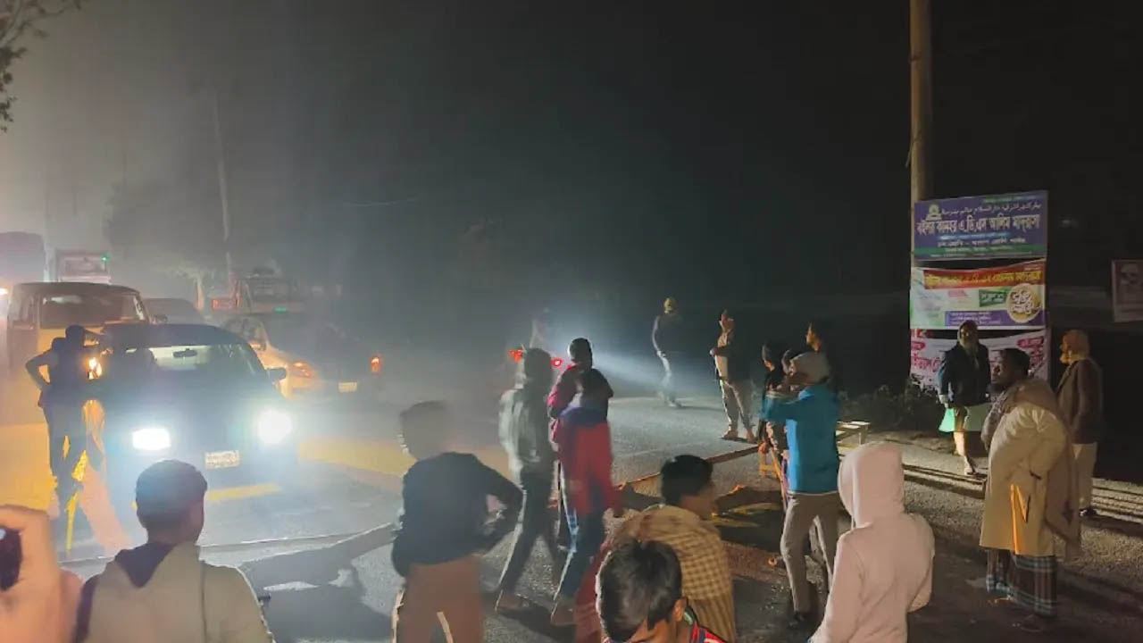 ত্রিশালে বাসের ধাক্কায় নির্মাণ শ্রমিক নিহত
