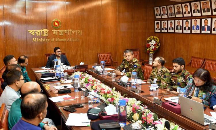 'পলিথিন শপিং ব্যাগের ব্যবহার বন্ধে অভিযান জোরদার করা হবে'