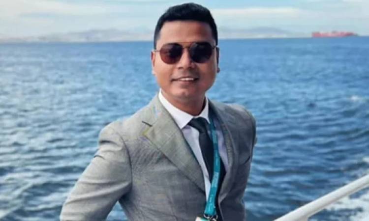 উত্তর সিটির জনসংযোগ কর্মকর্তা মকবুল হোসাইনকে ছুরিকাঘাত