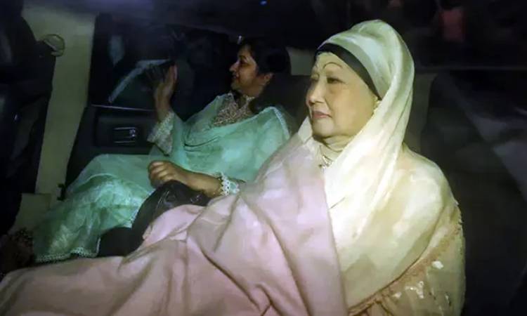 লন্ডন পৌঁছেছেন খালেদা জিয়া