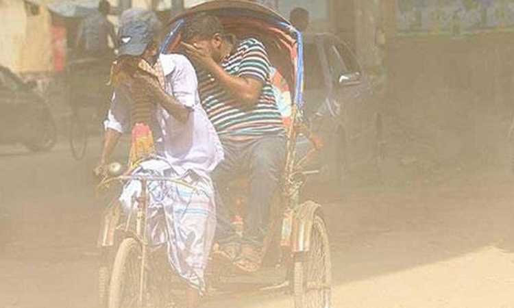 সংবেদনশীলদের জন্য আজ অস্বাস্থ্যকর ঢাকার বাতাস
