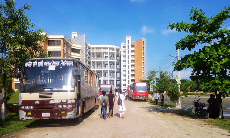 ক্যাম্পাস টু ঢাকা রুটে বাস চায় নজরুল বিশ্ববিদ্যালয়ের শিক্ষার্থীরা