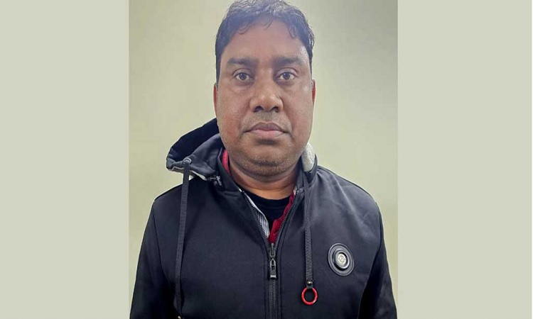 থানা থেকে পালালেন গ্রেপ্তার হওয়া সাবেক ওসি শাহ আলম