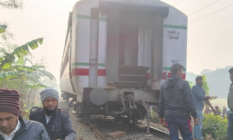 রাজশাহীর সঙ্গে সারাদেশের রেল যোগাযোগ স্বাভাবিক