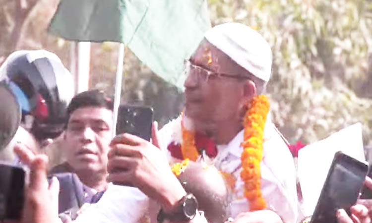 কারামুক্ত লুৎফুজ্জামান বাবর