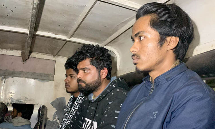 ছাত্রলীগ আখ্যা দিয়ে চাঁদা দাবি, ৩ ভুয়া সমন্বয়ক আটক