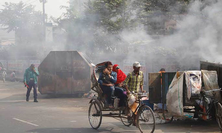 ছুটির দিনেও ‘খুবই অস্বাস্থ্যকর’ ঢাকার বাতাস