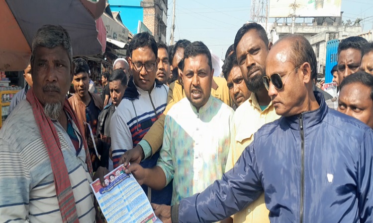 কুড়িগ্রামে যুবদলের উদ্যোগে ৩১ দফার লিফলেট বিতরণ
