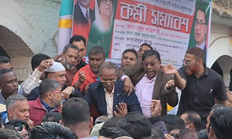মঞ্চে ওঠা নিয়ে বিএনপির দুই গ্রুপের মারামারি, আহত ৫