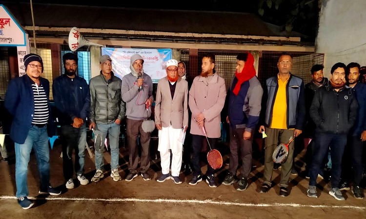 সরিষাবাড়ীতে শীতকালীন ব্যাডমিন্টন টুর্নামেন্টের খেলার উদ্বোধন