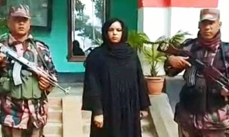 ফেনীতে অবৈধভাবে অনুপ্রবেশকালে আফ্রিকান নাগরিক আটক